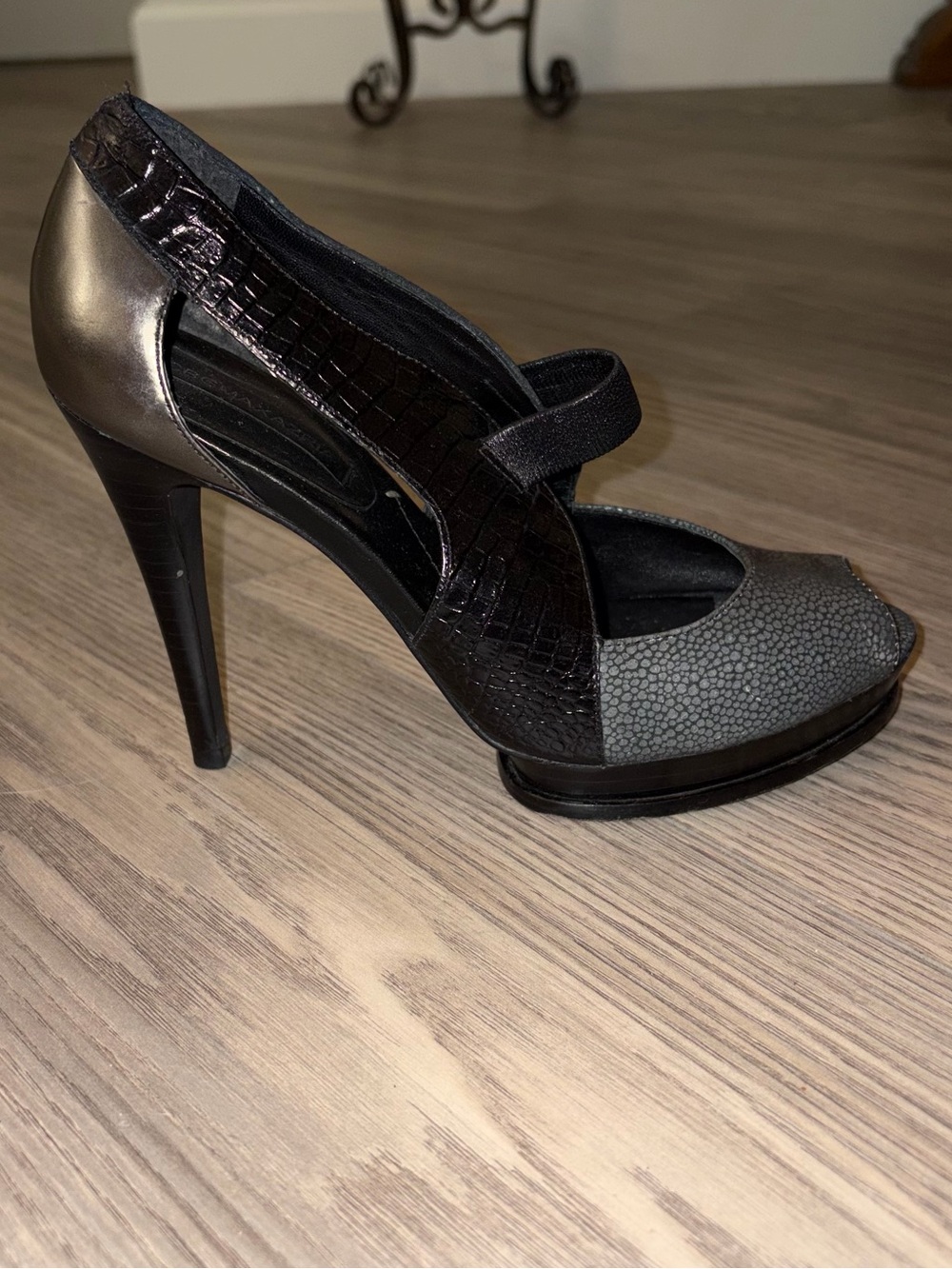BCBGMAXAZRIA NAETANA PLATFORM HIGH HEEL MARY JANE SIZE 7.5 Leather Silver Brown